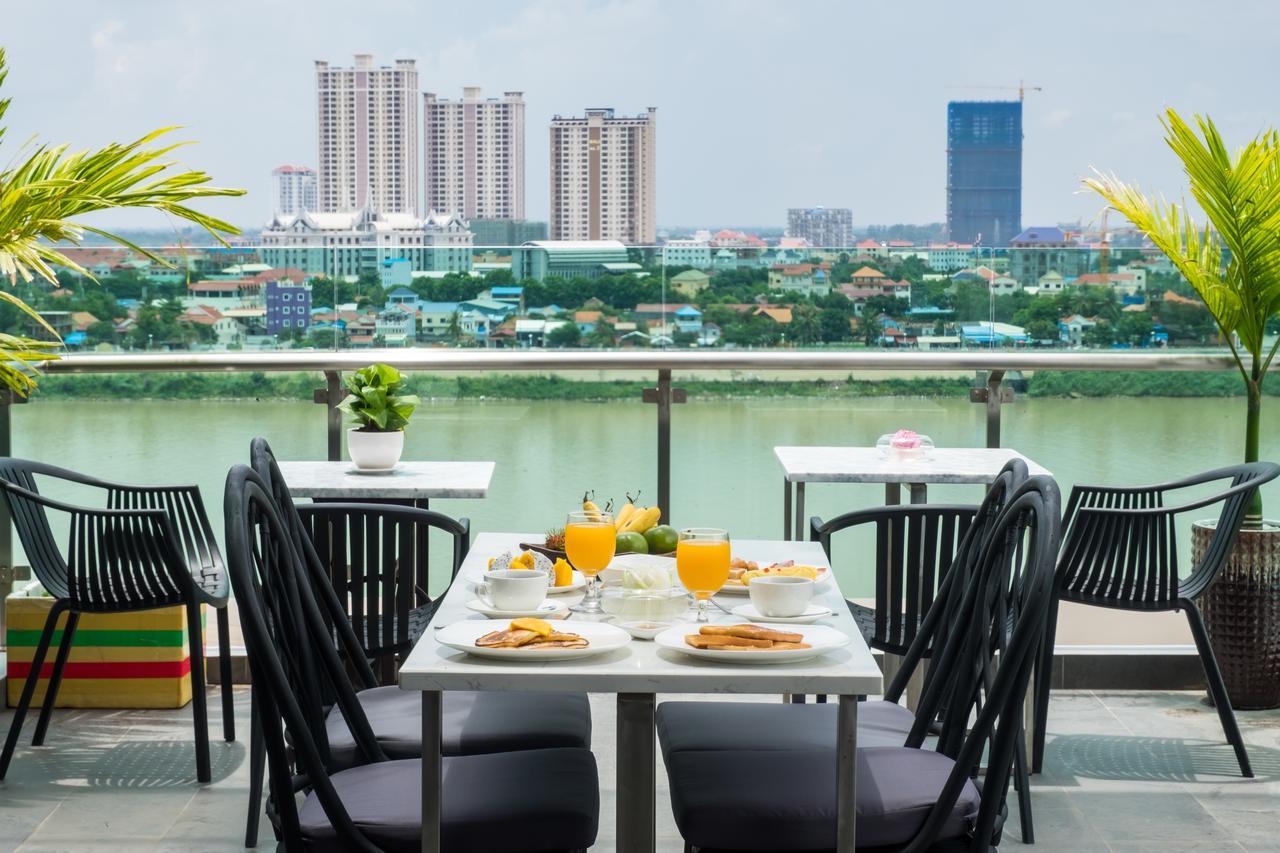 Nou'S River Hotel Phnom Penh Exterior foto